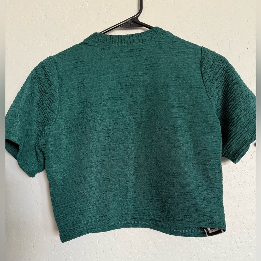 5/$25 - PHUC LE SUIT Green Crop Top with Gold Button Accents - Picture 2 of 5